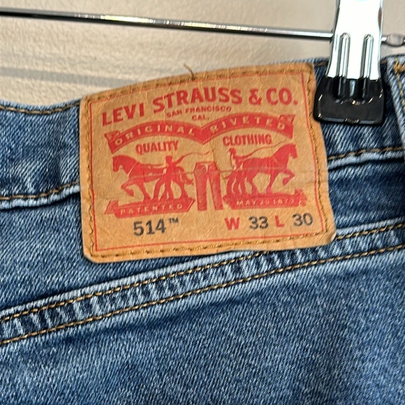 Men’s 514 Levi’s Medium Wash Size 33/30 Straight Fit Zip Fly 5 Pocket Low Waste - Picture 4 of 5